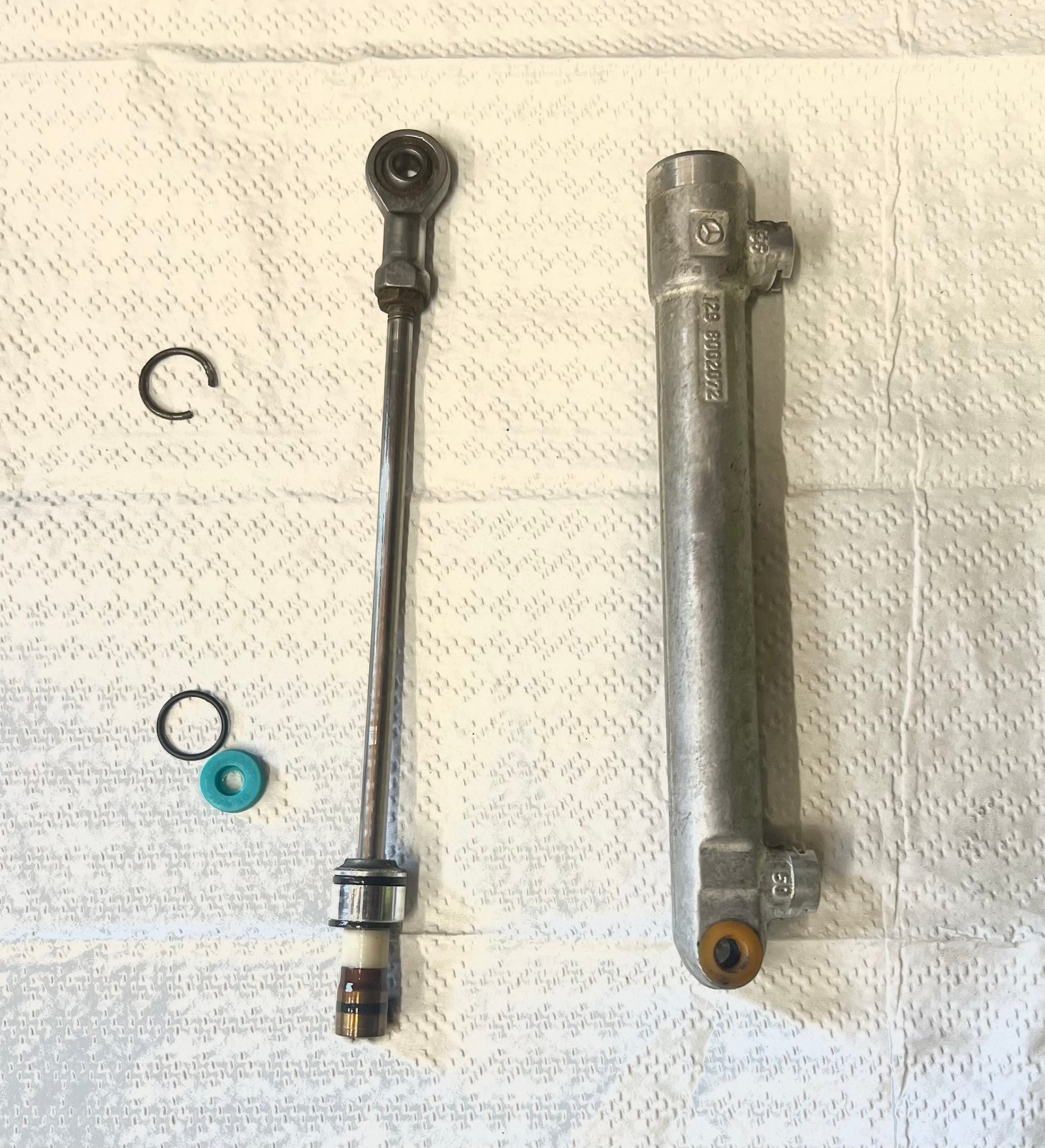 REBUILD/UPGRADE SERVICE FOR ONE PC 90-02 R129 Tonneau Cover Lift Cylinder 1298002072